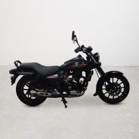 Bajaj Avenger 180 DTS-i