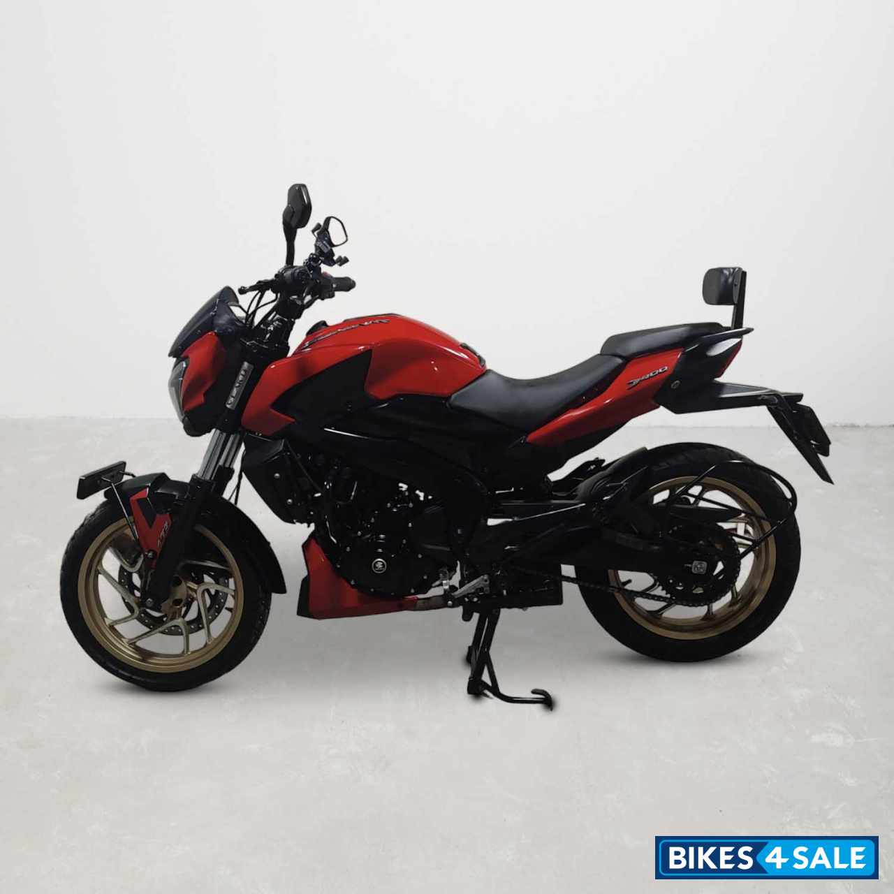 Bajaj Dominar 400