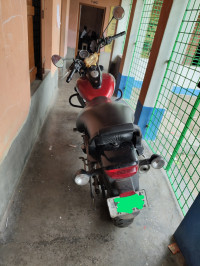 Red Bajaj Avenger Street 160 BS6