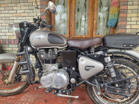 Gun Metal Grey Royal Enfield Classic Gunmetal Grey