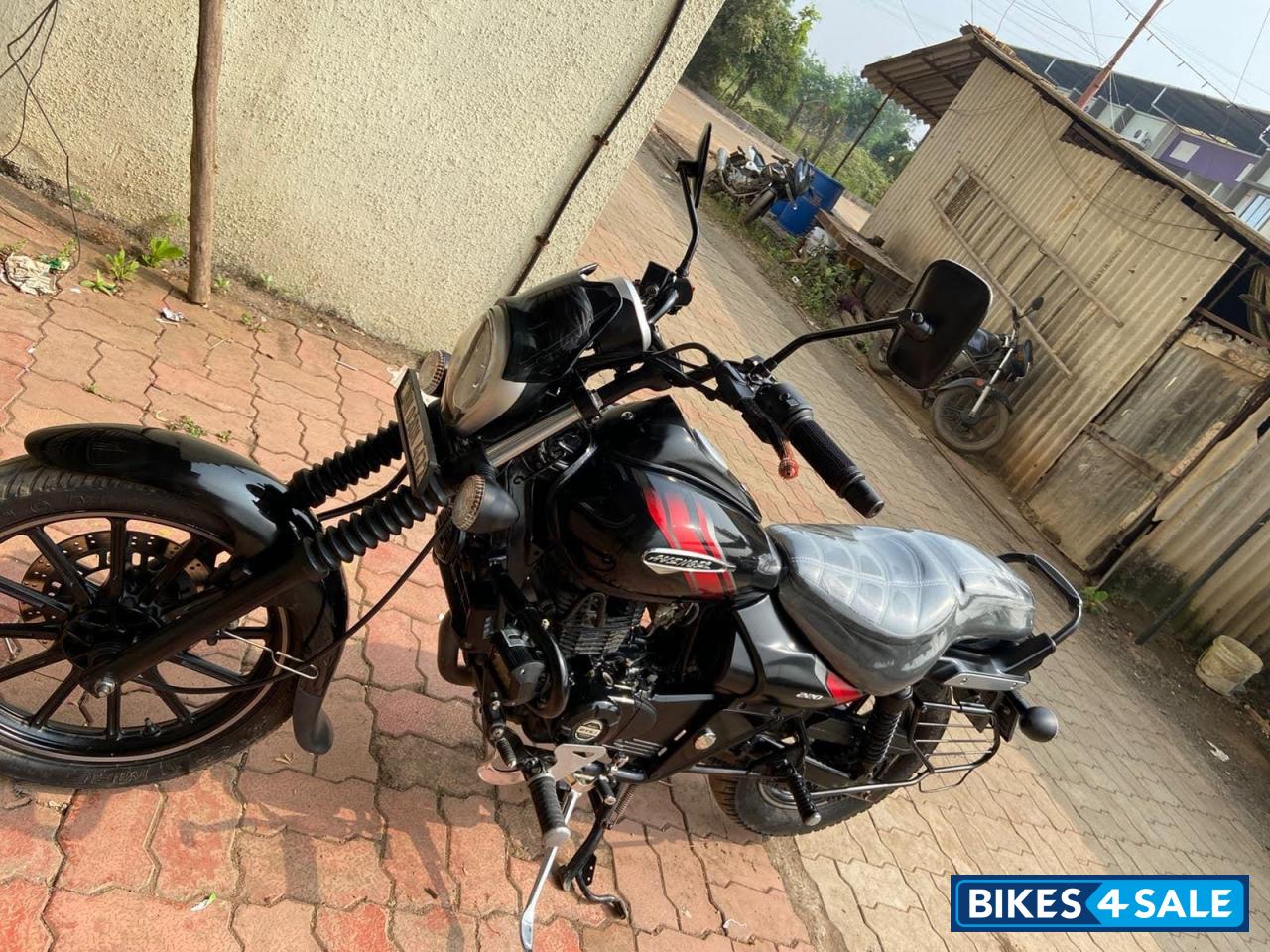 Bajaj Avenger Street 220