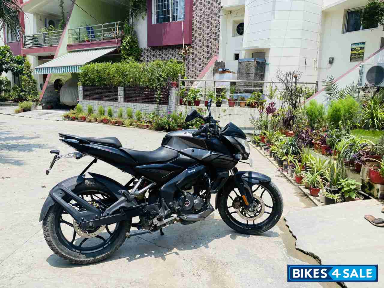 Bajaj Pulsar NS 160 BS6