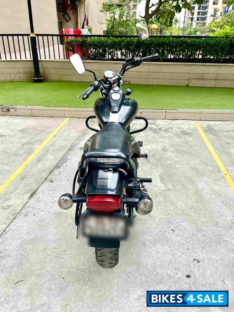 Black Bajaj Avenger Street 220