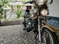 Gold Bajaj Avenger Cruise 220