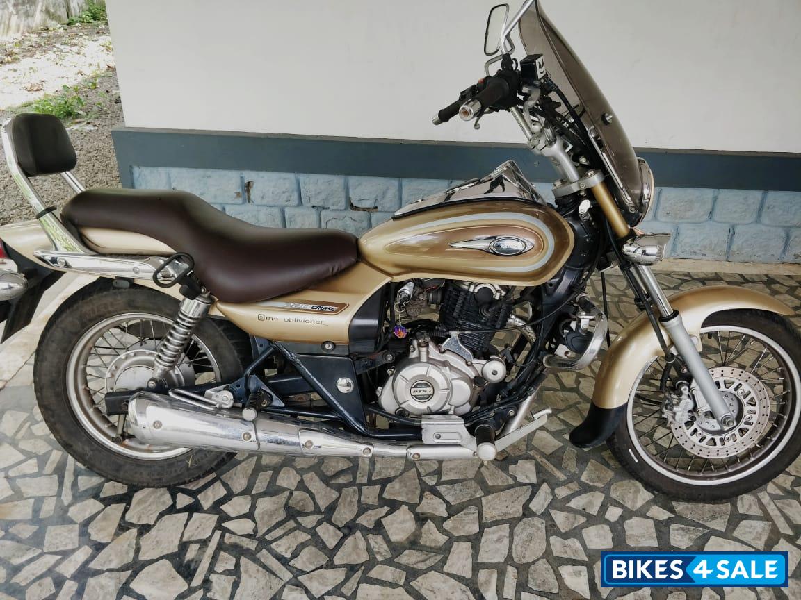 Gold Bajaj Avenger Cruise 220