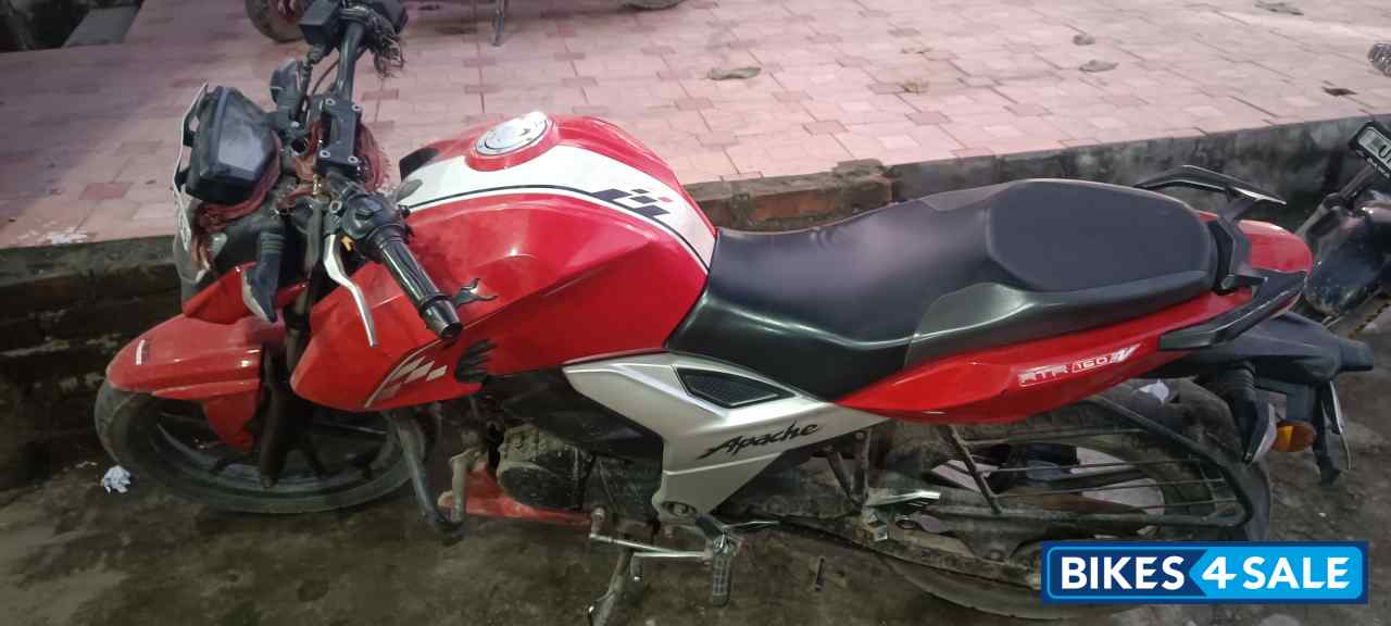 TVS Apache RTR 160 4V BS6