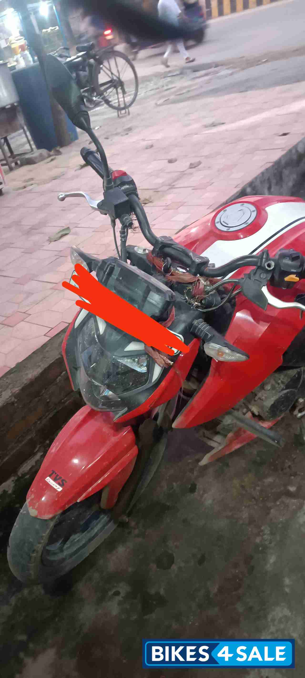 TVS Apache RTR 160 4V BS6