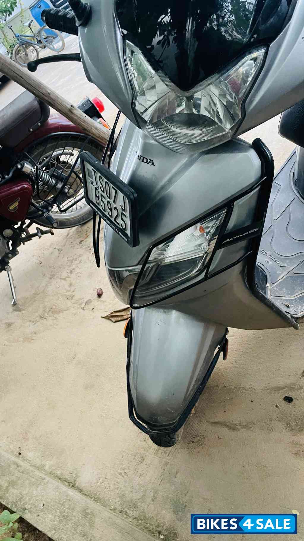 Silver Honda Activa 125