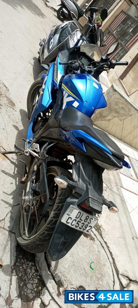 Met.triton Blue Suzuki Gixxer SF Met.triton Blue Suzuki Gixxer SF