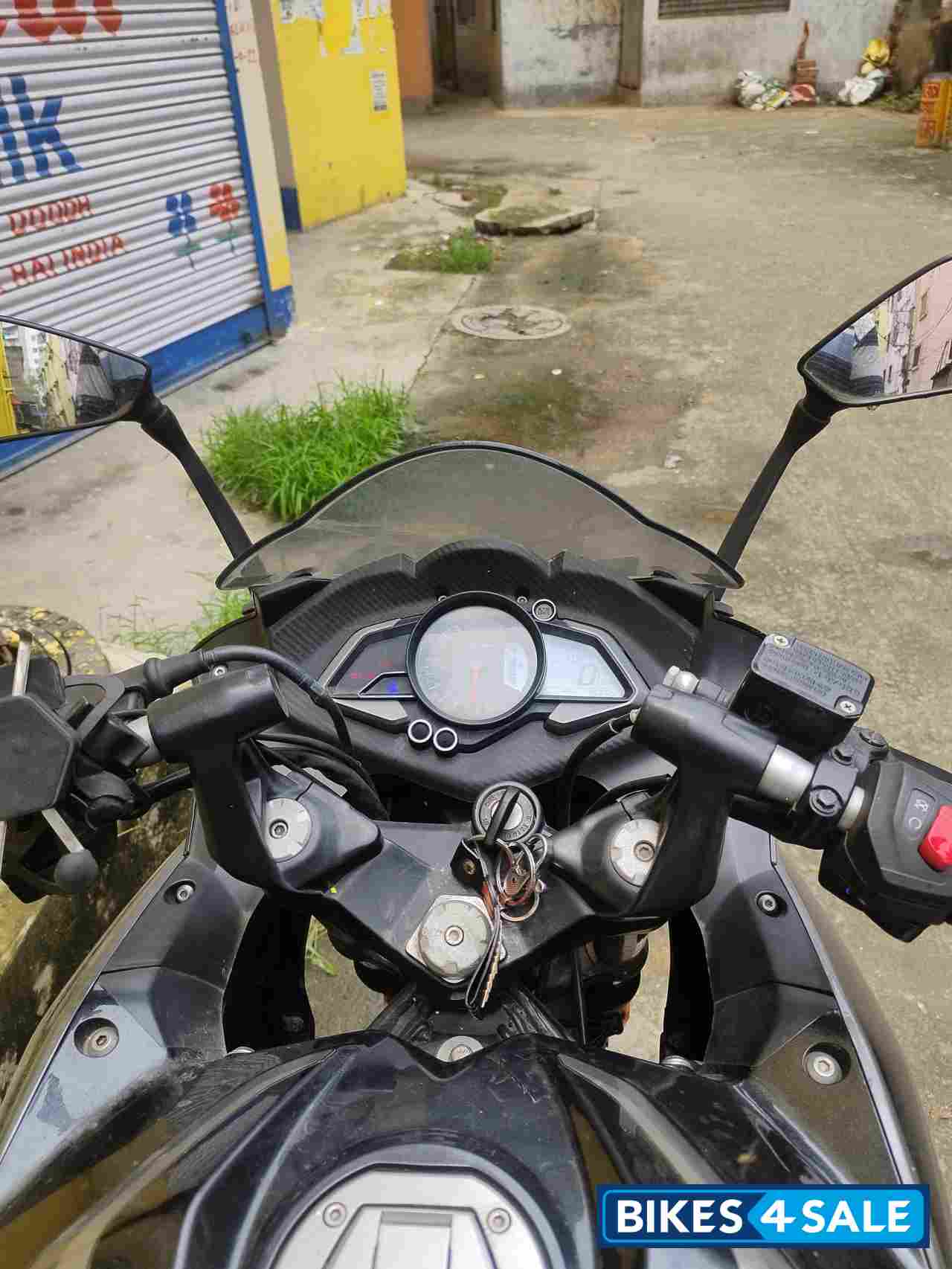 Bajaj Pulsar RS 200 BS6