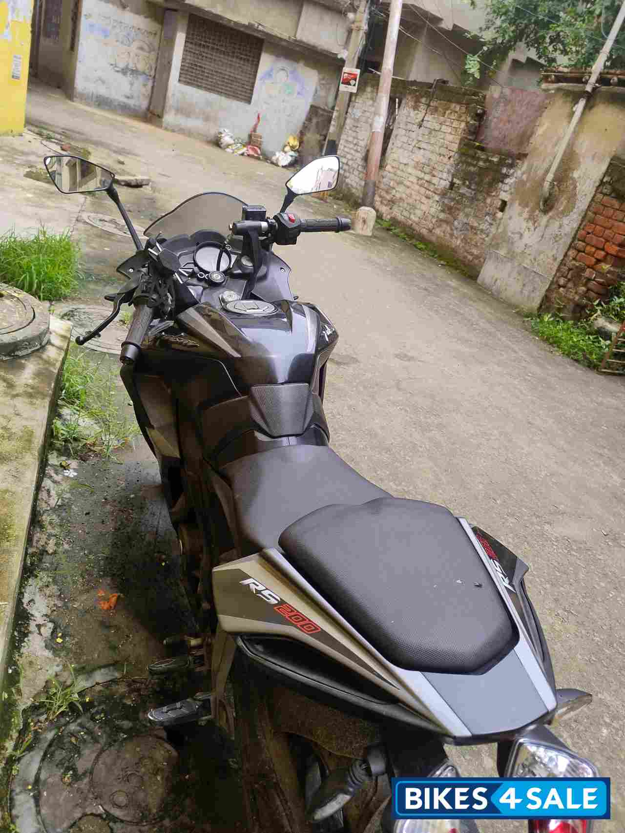 Bajaj Pulsar RS 200 BS6