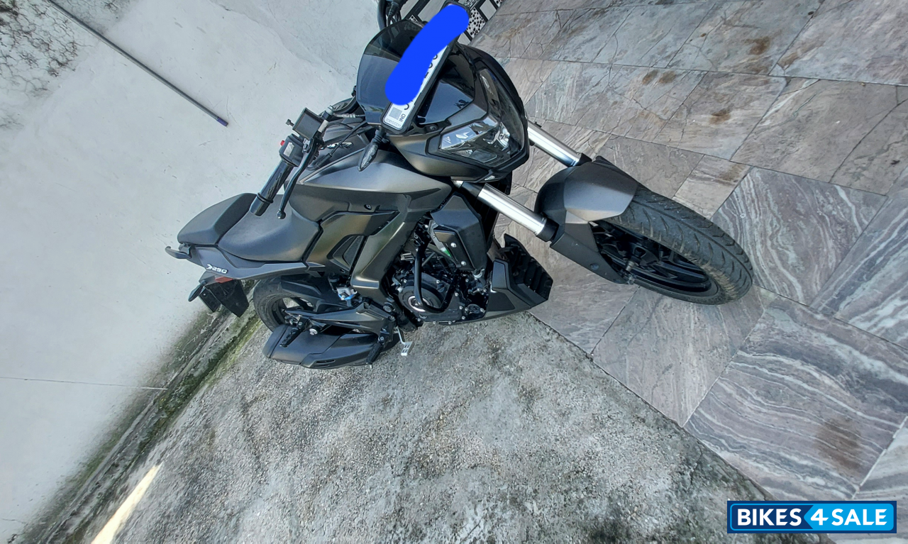 Grey Black Bajaj Dominar 250