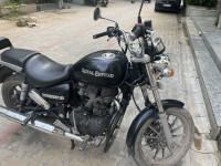 Black Royal Enfield Thunderbird 350