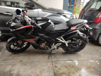 Black Bajaj Pulsar RS 200 ABS