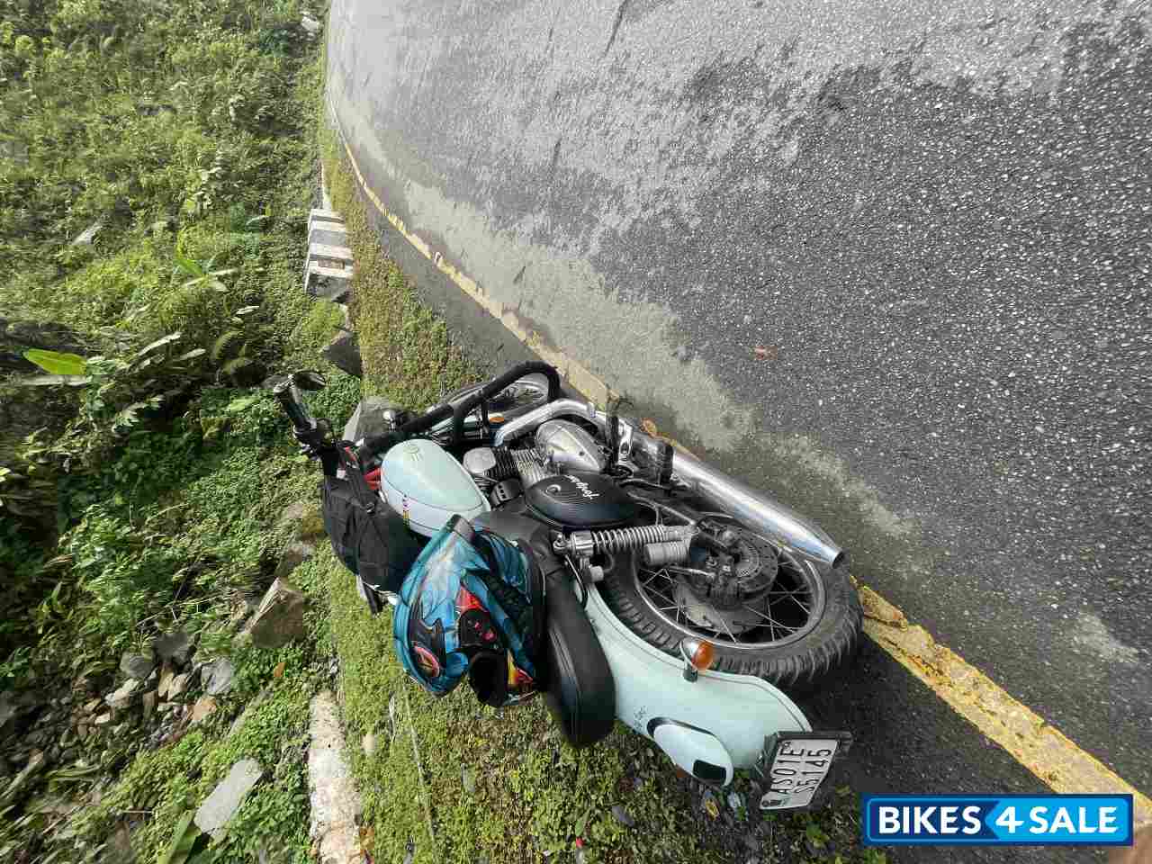 Haileys Teal Jawa 42 Dual Channel ABS Cosmic Carbon