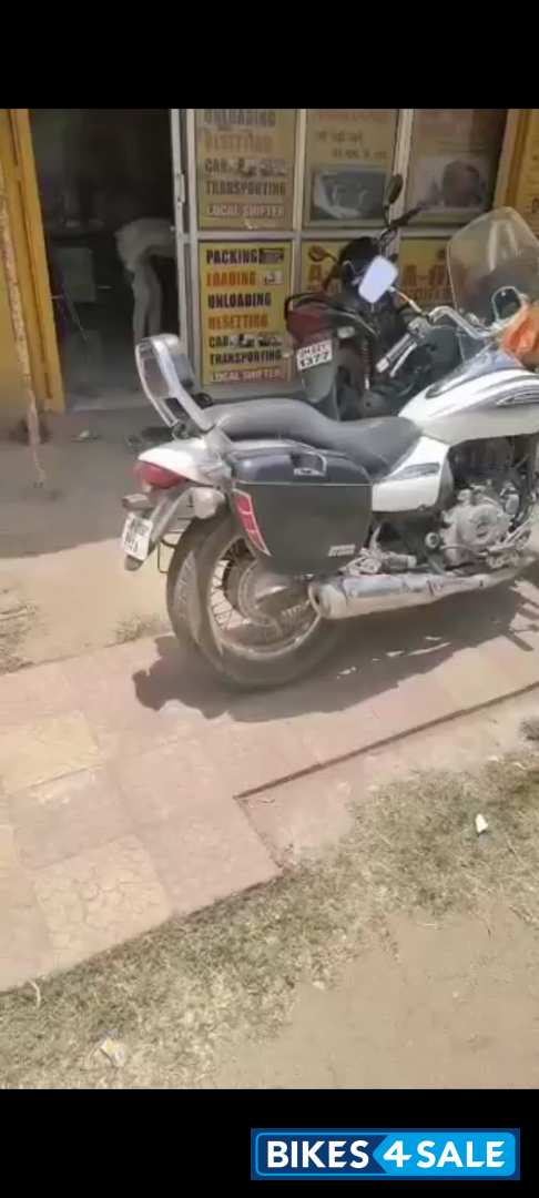 Bajaj Avenger Cruise 220 BS6