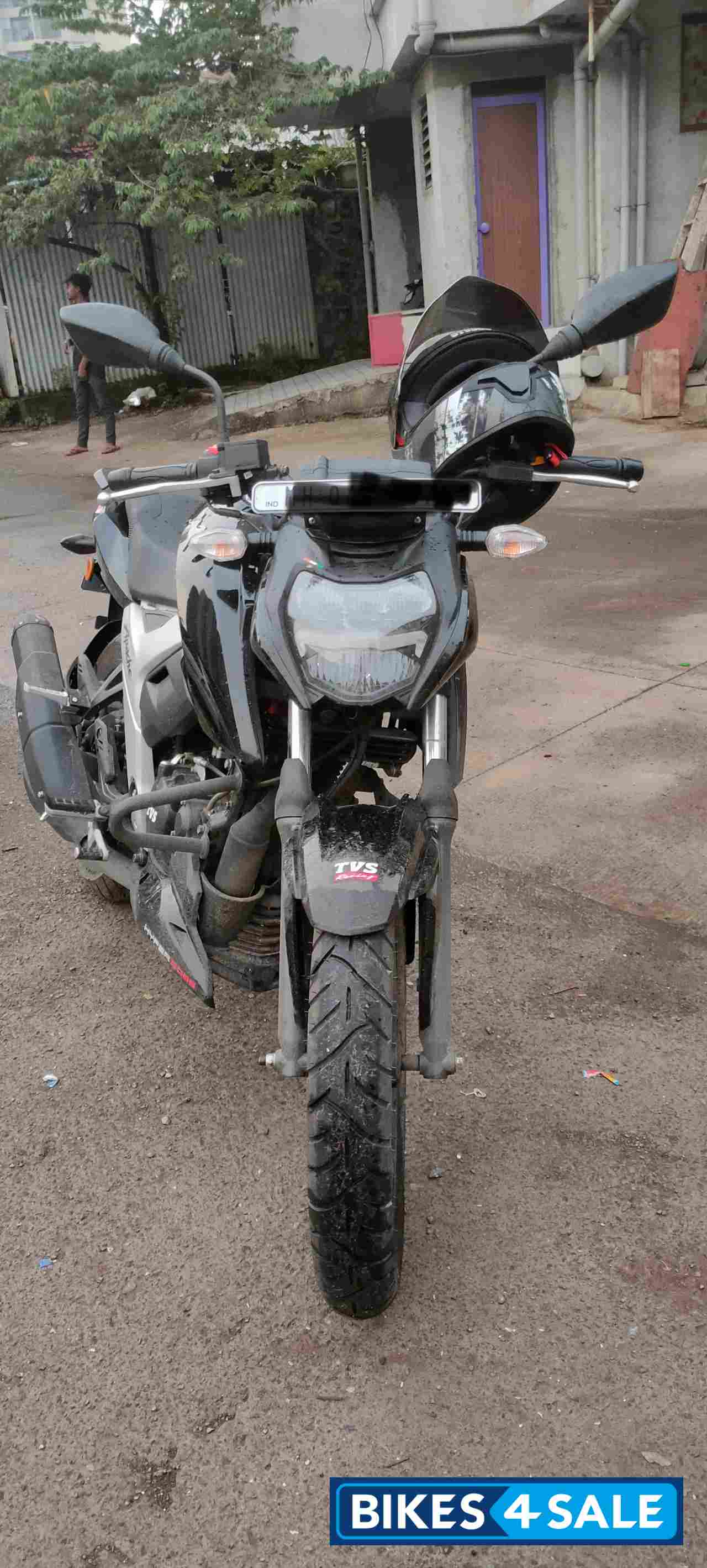 TVS Apache RTR 160 4V BS6