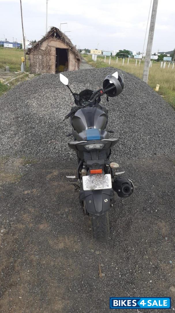 Gray Yamaha Fazer 25