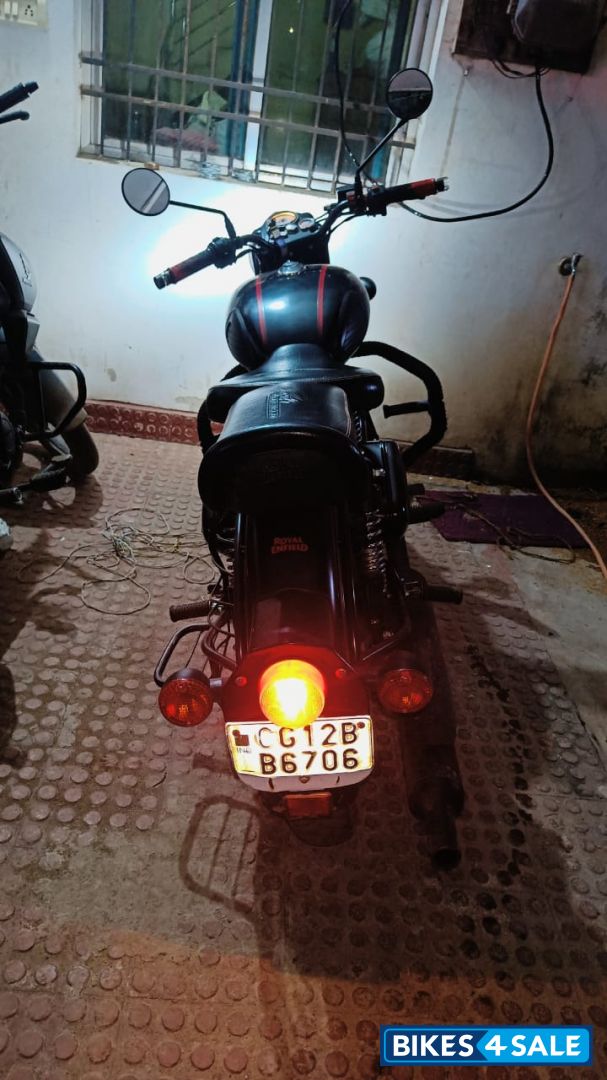 Stealth Black Royal Enfield Classic Stealth Black