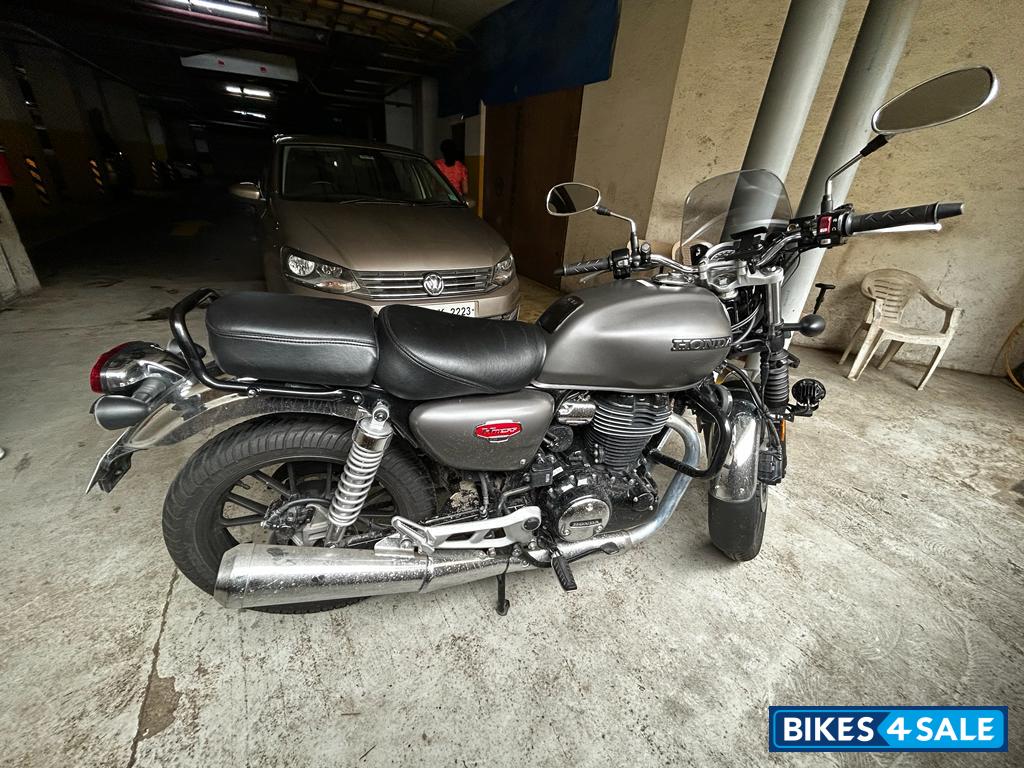 Matte Grey Honda Hness CB350 DLX