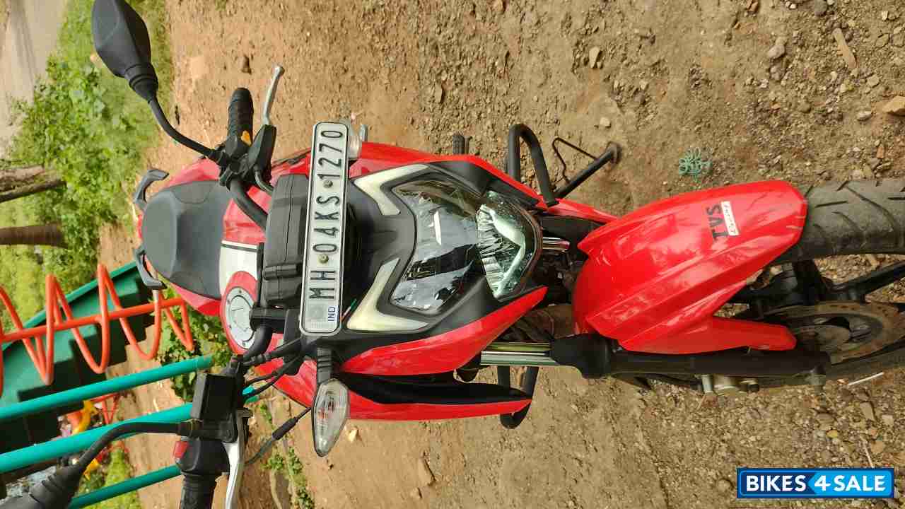 Red TVS Apache RTR 160 4V BS6