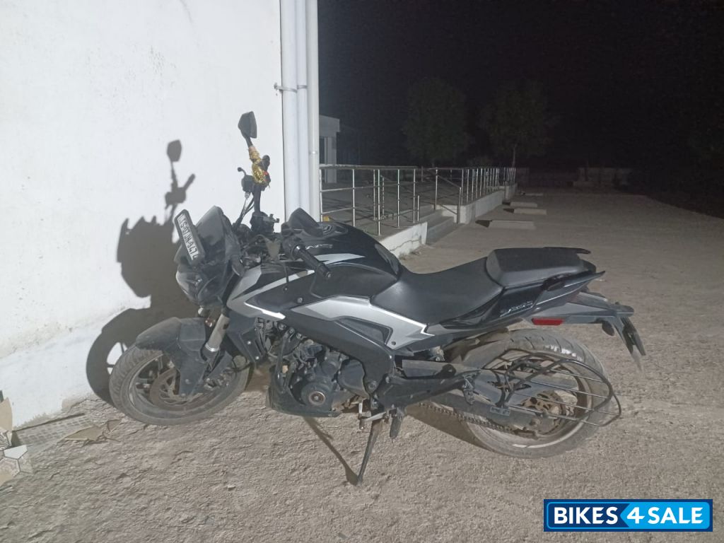 Silver And Black Bajaj Dominar 250 2022
