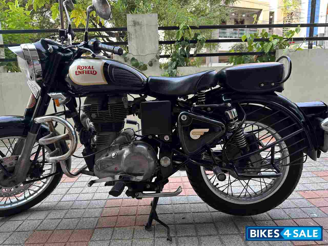 Black Royal Enfield Classic 350