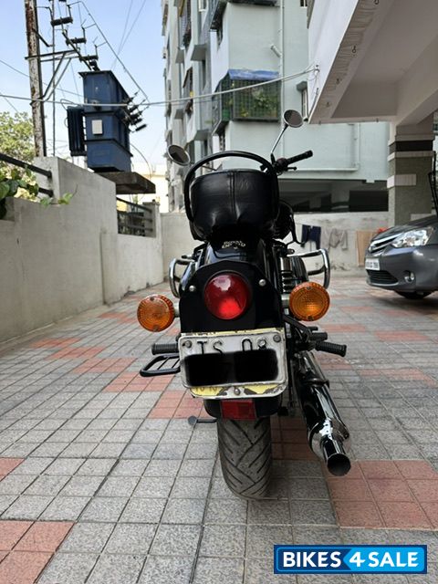 Black Royal Enfield Classic 350 Black Royal Enfield Classic 350