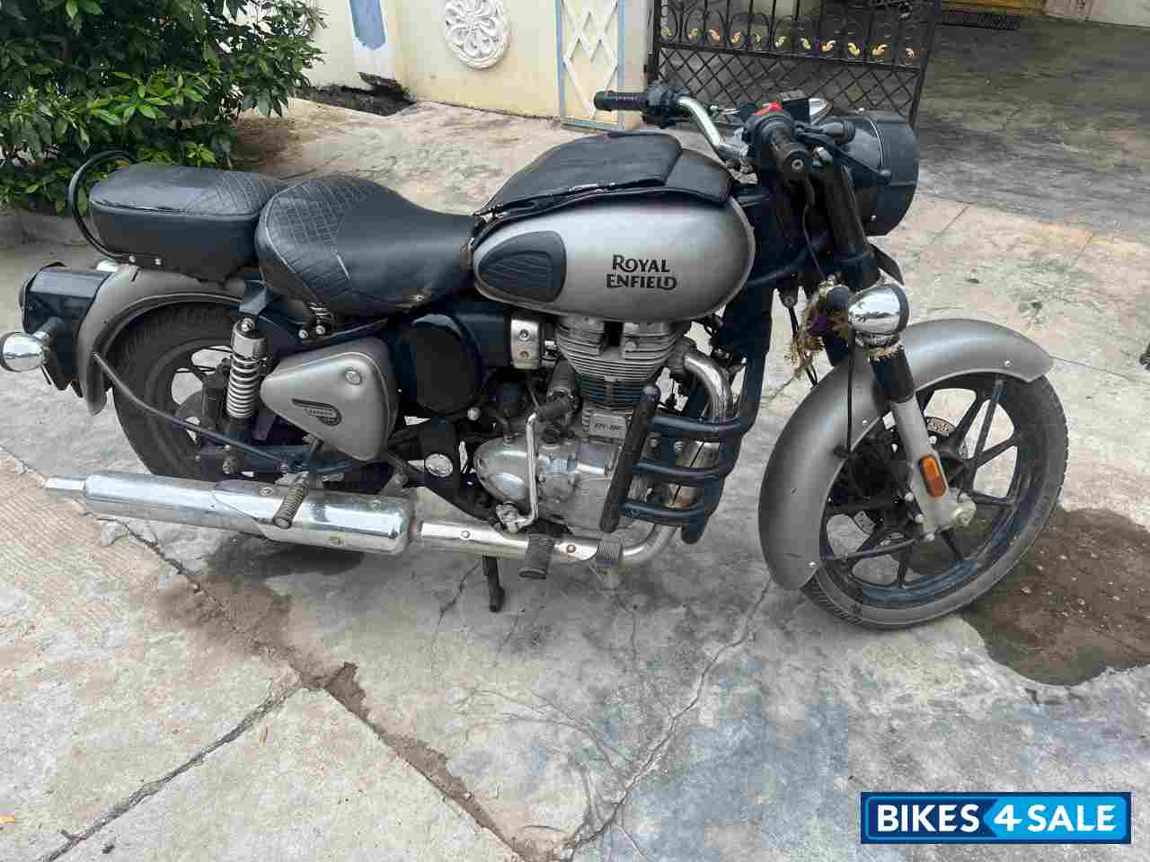 Royal Enfield Bullet 350