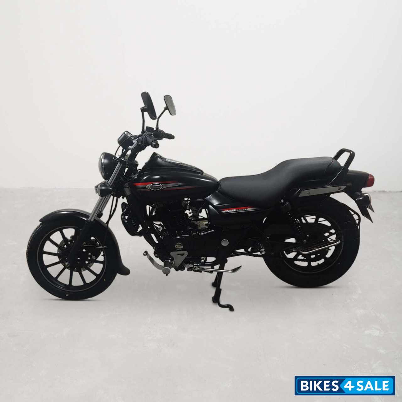 Bajaj Avenger Street 220