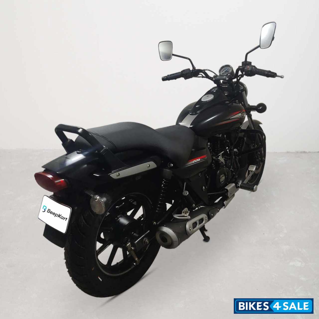 Bajaj Avenger Street 220