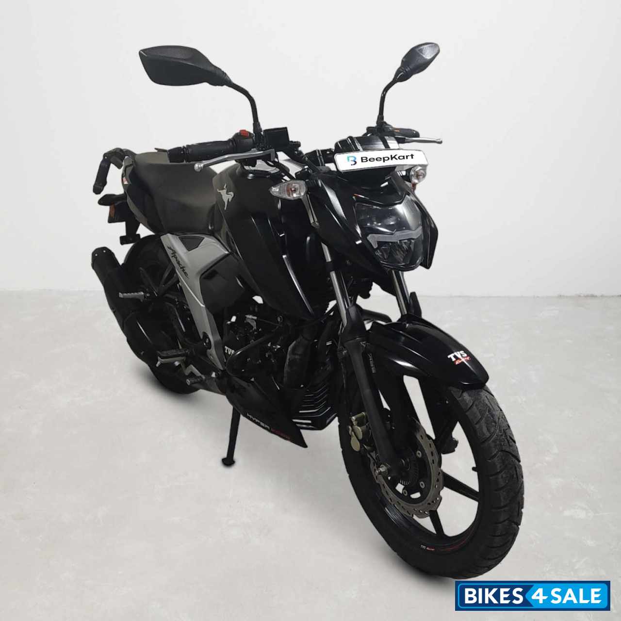 TVS Apache RTR 160 4V