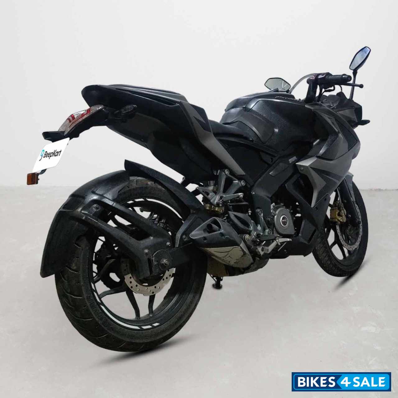 Bajaj Pulsar RS 200