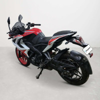 Bajaj Pulsar RS 200