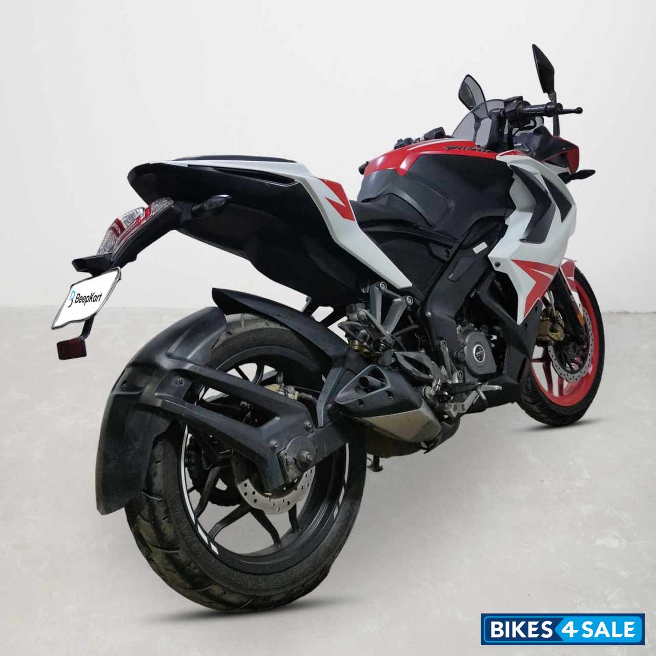 Bajaj Pulsar RS 200