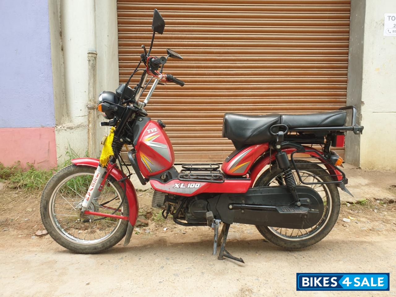 Red TVS XL 100