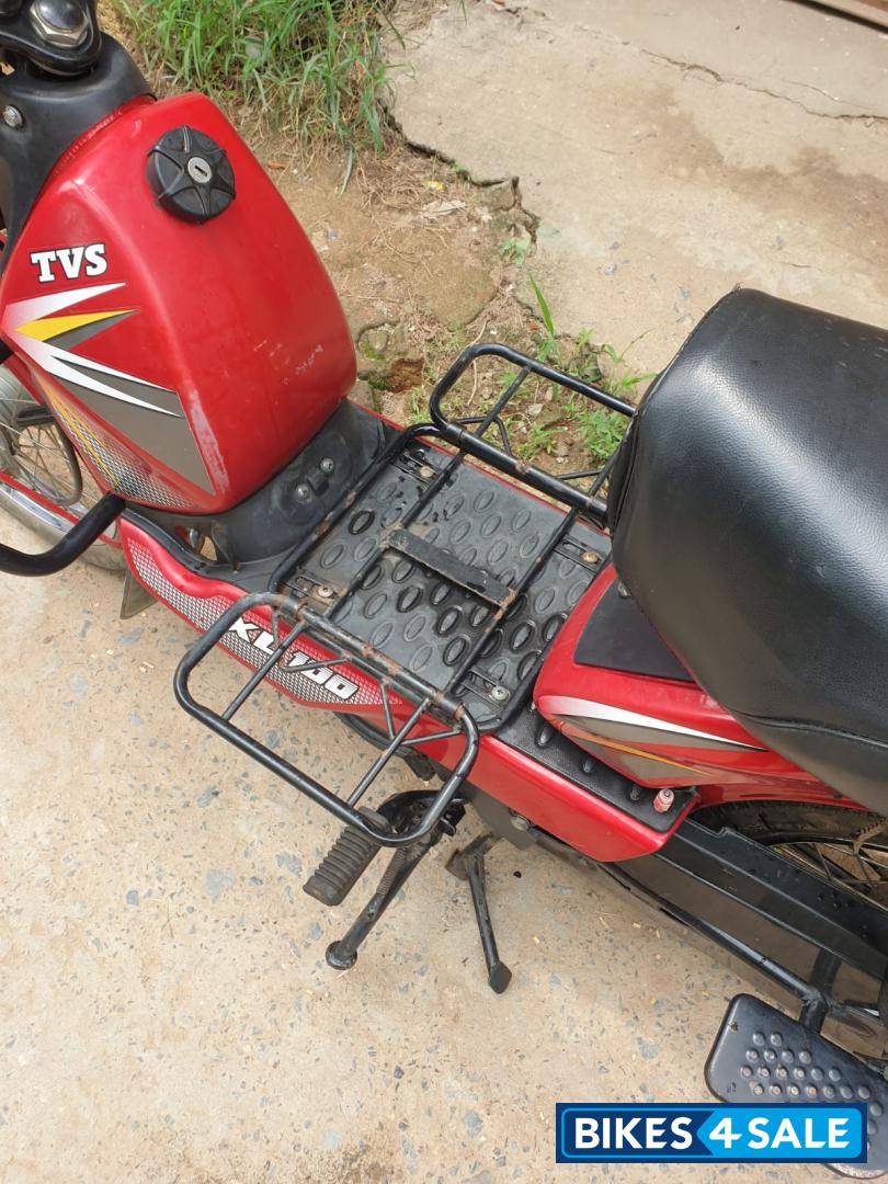 Red TVS XL 100 Red TVS XL 100
