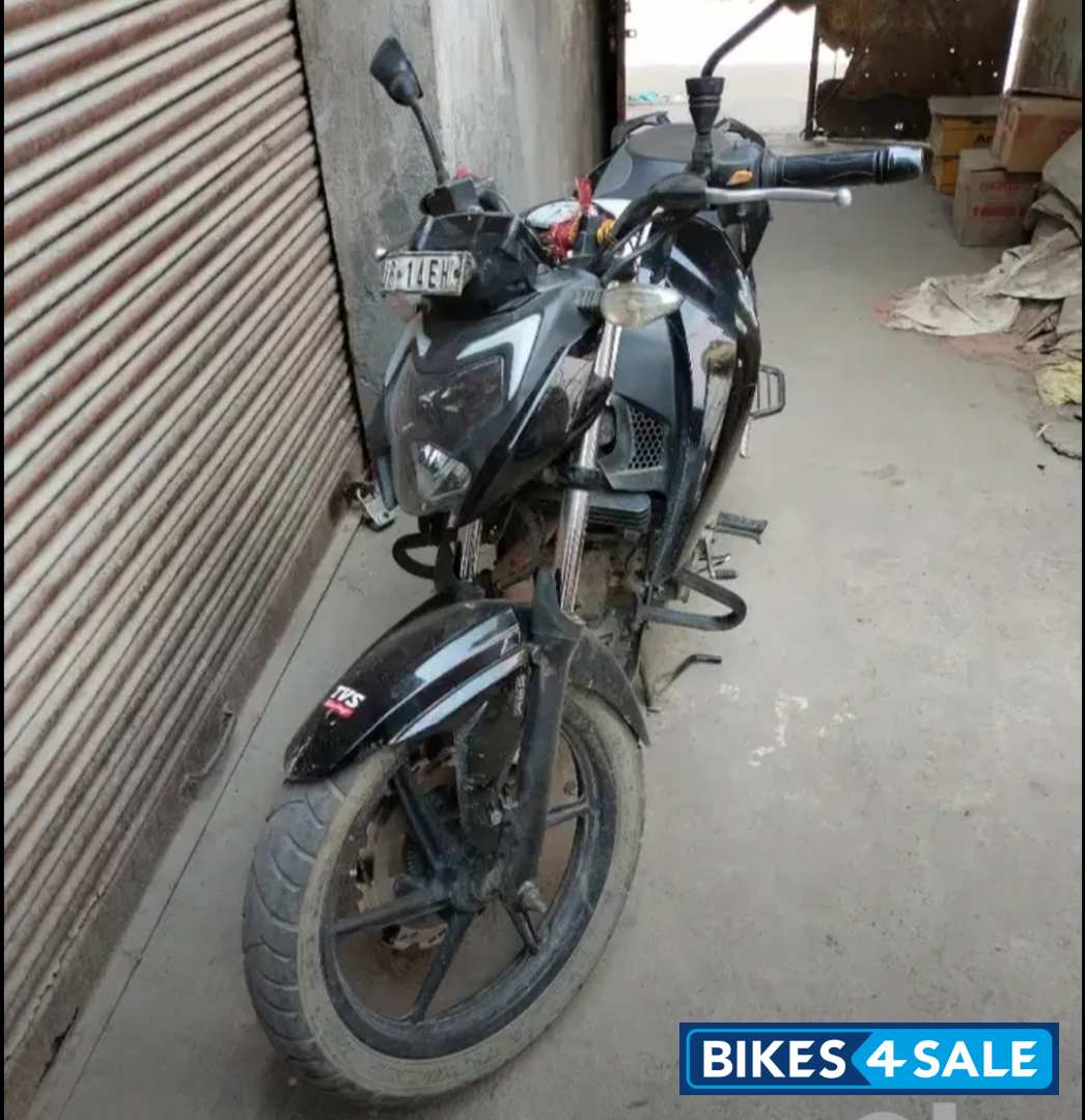 TVS Apache RTR 160 4V BS6