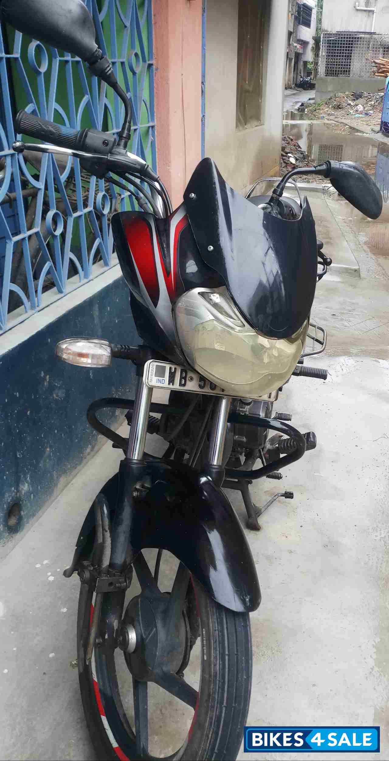 Bajaj Discover 100