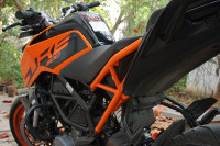 Electronic Orange KTM Duke 200 2022