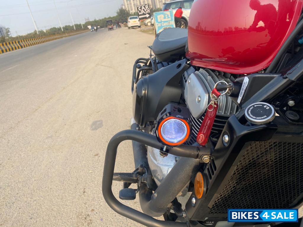 Jasper Red Jawa 42 Bobber Dual Channel ABS