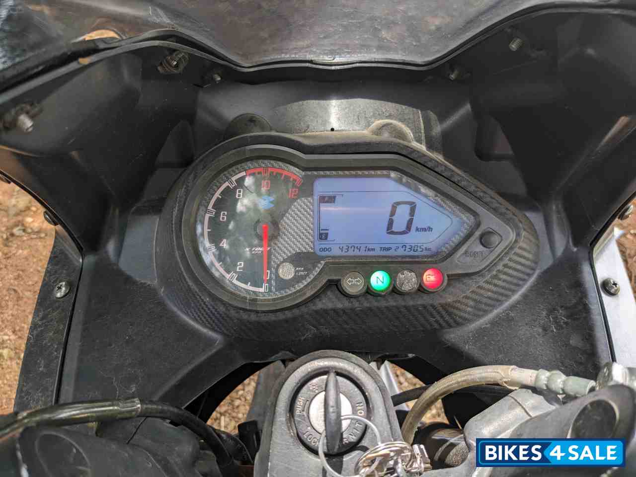 Bajaj Pulsar 180F Neon