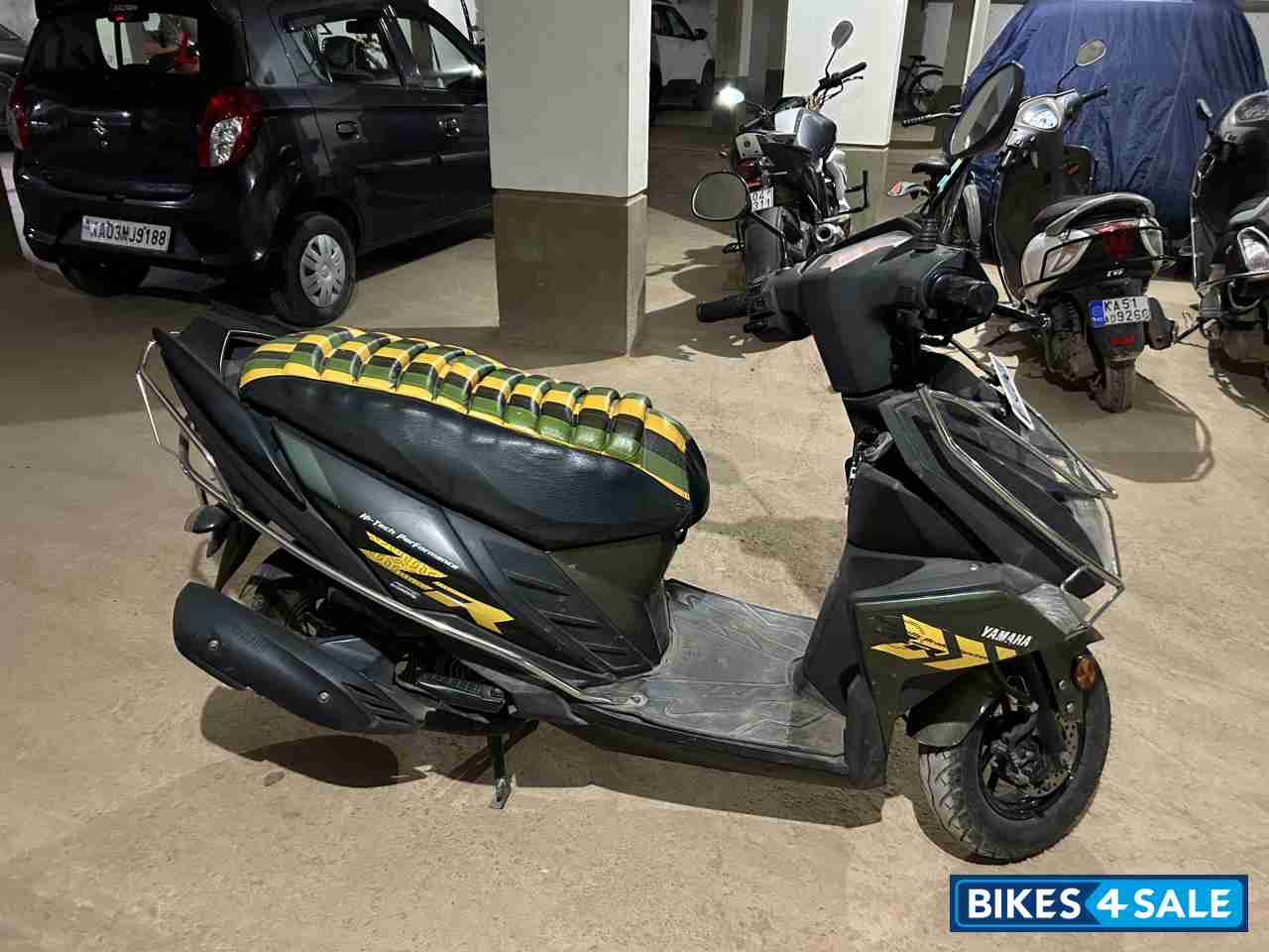 Yamaha Cygnus Ray ZR