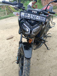 Black TVS Raider 125