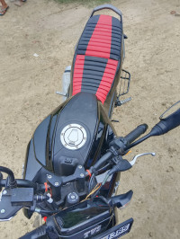 Black TVS Raider 125