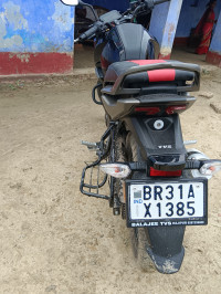 Black TVS Raider 125