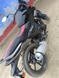 Black TVS Raider 125