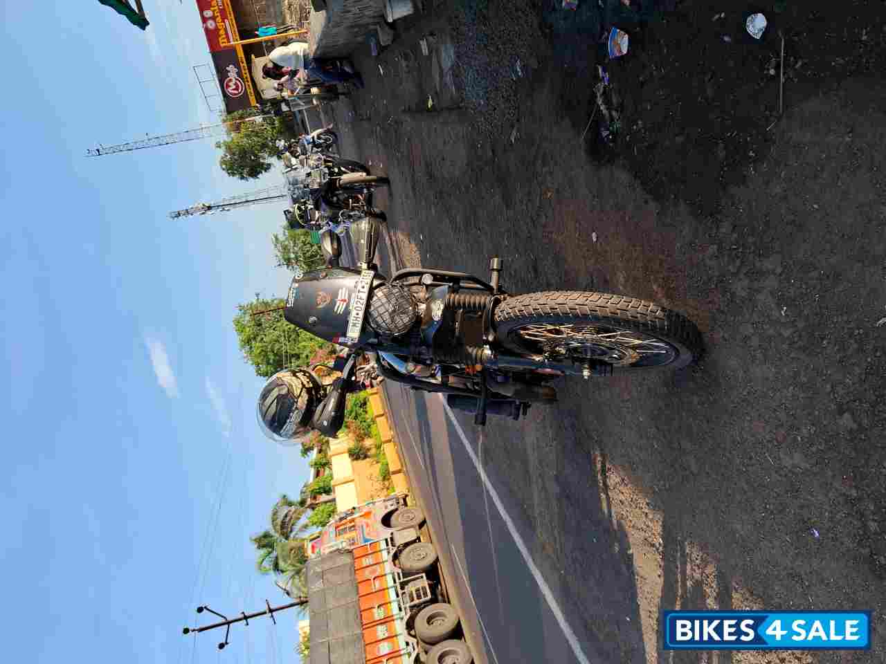 Yezdi Adventure Matte