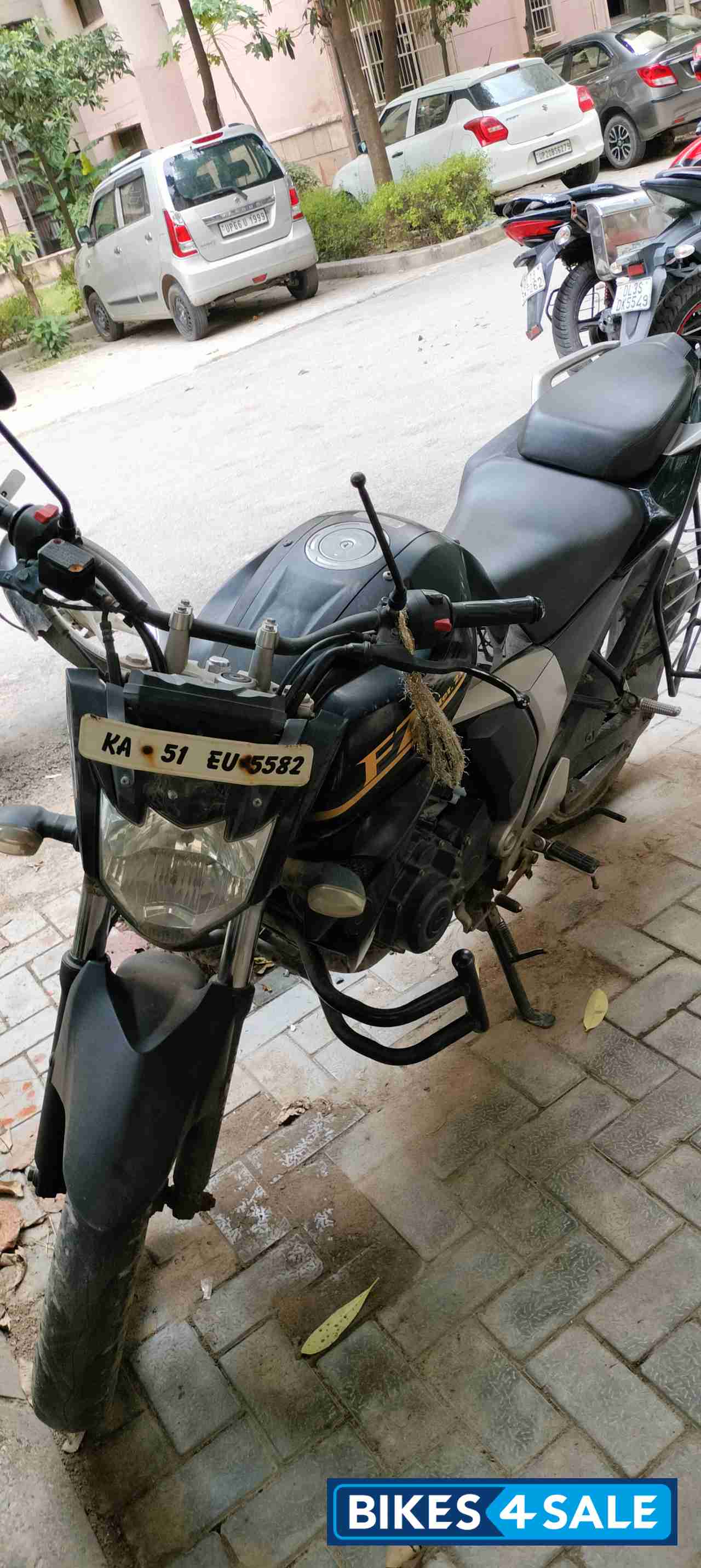 Yamaha FZ FI V2
