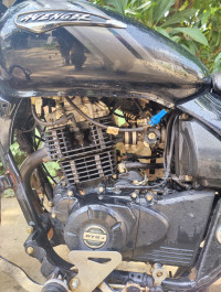 Black Bajaj Avenger Street 160 BS6